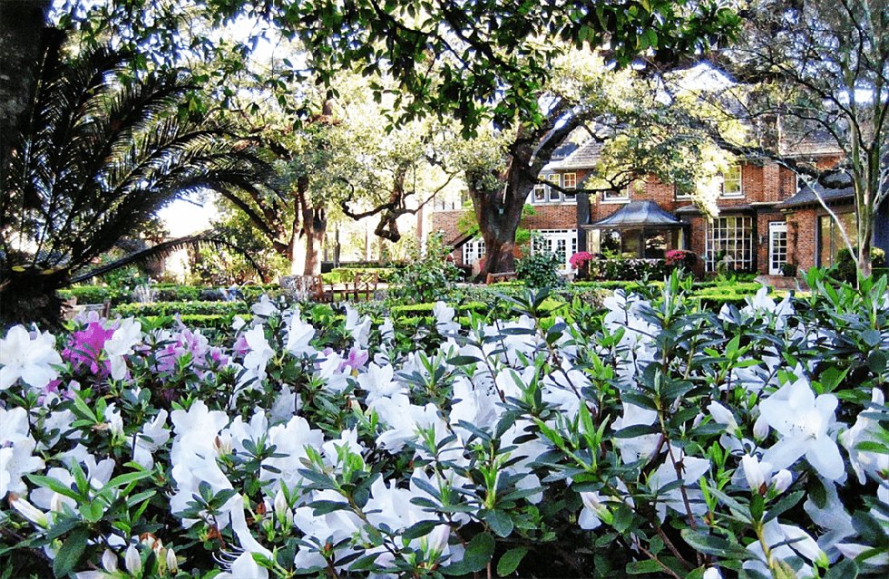Houston-Hospice-Gardens.png